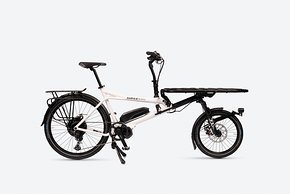 Das Hase Gravit City E ist ein kompaktes Sport-Lastenrad mit Transformer-Qualitäten.