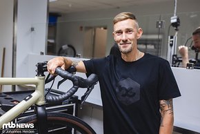 Tommy ist Mechaniker-Profi bei bike-components und kennt sich von Gravel bis MTB bestens aus