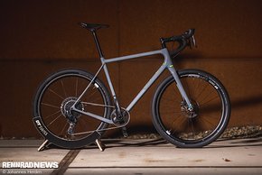 Das Open WI.DE definierte mit seinem leichten Carbonrahmen Reifenfreiheit am Performance Gravel Bike neu