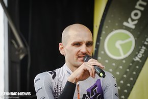 Gravel Racer und Ex Tour-Trikot-Träger Paul Voß gab Tipps und erzählte von seiner persönlichen Beziehung zum Offroad-Rennradfahren.