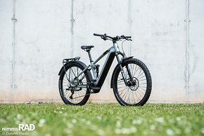 Das Cube Stereo Hybrid 120 Race Allroad ist mit 4.699 € (UVP) das günstigste Bike im Test und kann dennoch mit einer wertigen Ausstattung aufwarten.