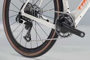 Der Einsatz der neue SRAM Red XPLR AXS 13-Gang Schaltung spart am Top-Modell Gewicht.