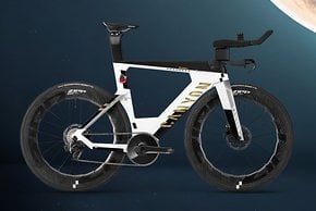 Canyon Speedmax CFR Moonshot: Das Jan-Frodeno-Signature-Bike könnt ihr ab sofort kaufen.