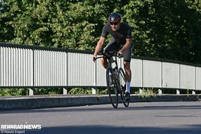 Puristen und Menschen ohne dickes Bankkonto finden im Canyon Speedmax CF 7 einen relativ günstigen Einstieg in die Welt der Triathlon-Bikes