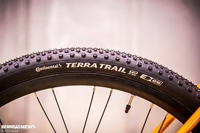 Die Continental Terra Trail Reifen in 47 mm in 650b für ordentliche Geländegängigkeit
