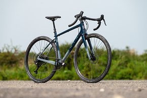 Das Marin Headlands 2 Gravel Bike kommt mit der neuen SRAM Apex 1x12 Schaltung