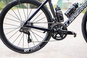 Shimano Dura Ace Di2 Schaltung und Antrieb am Top-Modell liefern wie erwartet top Funktion.