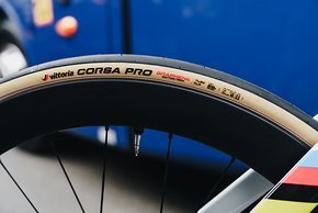 „Nur“ 28 mm breite Vittoria Corsa Pro Race Reifen am Bike von MvdP.