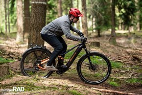 Fahrwerk, Geometrie und Fahreigenschaften sind die eines E-MTBs und qualifizieren das Haibike auch für Trailtouren.