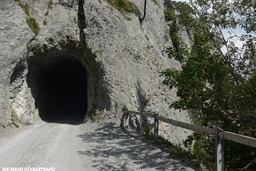 ...und das Foppaloch liegen auf dem Weg zur Passhöhe