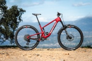 Trail-Bike-Test 2024 – Santa Cruz Hightower: Das höchste der Gefühle