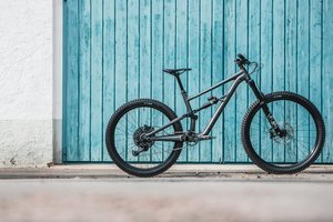 BikeStage 2022 – Specialized Status 160: Fahrspaß voraus
