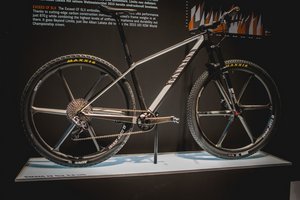 Eurobike: Canyon 2016 – stabiles Stitched 720, superleichtes Exceed CF SLX unter 8 kg
