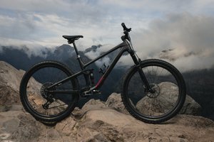 Neues Trek Top Fuel Trail Bike 2025: Noch besser, noch vielseitiger