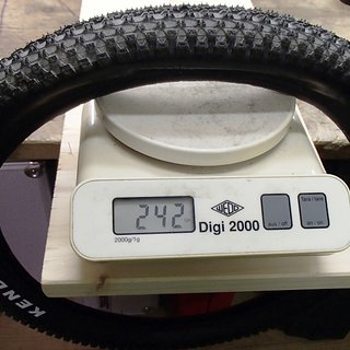 Gewicht Kenda Reifen Small Block Eight 16x1.50", 40-305
