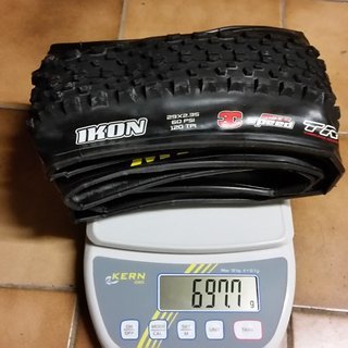 Gewicht Maxxis Reifen Ikon 3C/TR 29X2.35	60-622