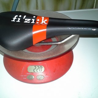 Gewicht fi'zi:k (Fizik) Sattel ANTARES VS K:IUM Versus 274x142 mm