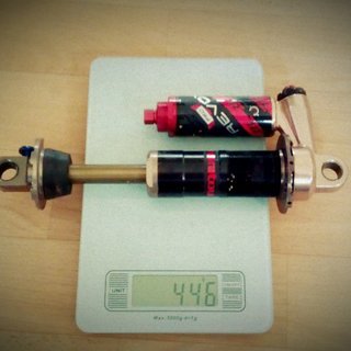 Gewicht Manitou Dämpfer Revox Pro 222 x 70mm
