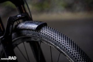 Tubeless macht nicht nur am Mountain- und Gravelbike deutlich mehr Sinn als herkömmliche Schlauchreifen.