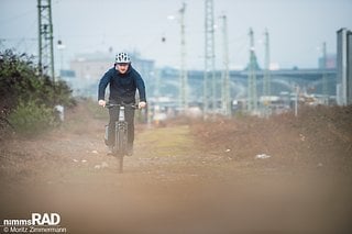 Im automatischen Unterstützungsmodus regelt der Motor die hinzugegebene Power ganz von selbst, je nach Fahrsituation..