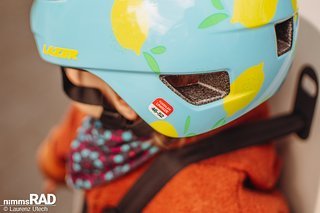 Passgenau auch bei Wachstum: Das Verstellsystem deckt Kopfgrößen von 46 bis 52 cm ab – ideal für schnell wachsende Kleinkinder, das schont den eigenen Geldbeutel. Passgenau auch bei Wachstum: Das Verstellsystem deckt Kopfgrößen von 46 bis 52 cm ab – ideal für schnell wachsende Kleinkinder, das schont den eigenen Geldbeutel.