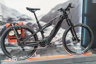 Rotwild zeigt mit dem R.C1000 ein SUV-E-Bike, dem man seine Trailtauglichkeit gleich abkauft.