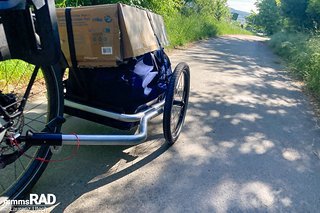 Kaum Mehrverbrauch am E-Bike: Der Motor kompensiert das Zusatzgewicht ohne Leistungsverlust. Kaum Mehrverbrauch am E-Bike: Der Motor kompensiert das Zusatzgewicht ohne Leistungsverlust.