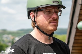 Wie wirksam der Sonnenschutz eines vergleichsweise kleinen Schirms sein kann, ist hier besonders gut zu sehen. Wie wirksam der Sonnenschutz eines vergleichsweise kleinen Schirms sein kann, ist hier besonders gut zu sehen.