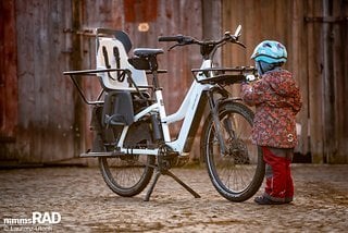 Das Riese & Müller Multicharger2 ist ein hochwertiges E-Lastenrad mit erstklassigen Fahreigenschaften und einem Speed-Motor, der bis 45 km/h unterstützt.