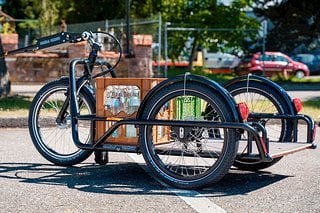 Bis zu 200 kg kann der Carla Mini transportieren ... das sind einige Getränkekisten.