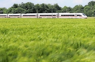 Mit Rad und ICE ins Grüne reisen ist möglich, aber man sollte dabei einiges beachten.