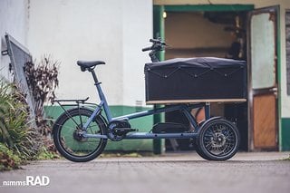 Das Chike E-Cargo ist ein kompaktes dreirädriges E-Lastenrad mit Shimano Steps Cargo-Motor und 80 kg max. Zuladung.