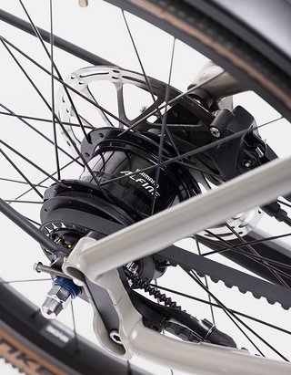 Da wo beim Toolbike No 01 der Mahle-Motor sitzt, befindet sich an der Bio-Variante eine Shimano Alfine Nabenschaltung