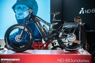 Carbon, Power, Hightech: Das No Boundaries bringt Monstertruck-Feeling ins E-Bike-Segment. Carbon, Power, Hightech: Das No Boundaries bringt Monstertruck-Feeling ins E-Bike-Segment.