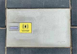 Die Ladeplatten sollen einfach im Boden versenkt werden. Die Ladeplatten sollen einfach im Boden versenkt werden.