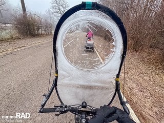 Wer das Rad unter dem Wetterschutz parkt, muss unter Umständen Eis kratzen