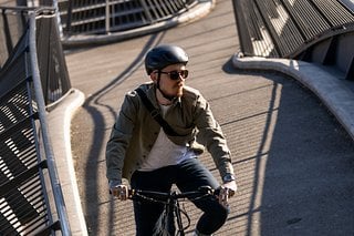 Ein schlichter Helm für die Stadt.