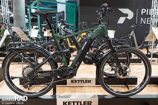 Das Quadriga von Kettler gehört eher zur Sorte der Sänften artigen SUV-E-Bikes und kommt mit aufrechter Geometrie und Bosch Performance Line CX-Motor.