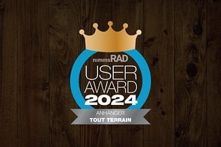 Tout Terrain: Bronze in Kategorie Anhänger