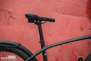 Der SQlab 602 M-D active 2.1 ist ein Sattel, der sich an aktive E-Bike- und Trekking-Fahrer:innen richtet und für maximale Entlastung entwickelt wurde.