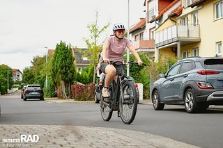 Das Canyon Pathlite:ON 9 SUV liegt satt auf der Straße und vermittelt direkt ein sicheres Fahrgefühl. Das Canyon Pathlite:ON 9 SUV liegt satt auf der Straße und vermittelt direkt ein sicheres Fahrgefühl.