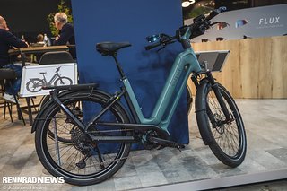 Stilvoll und massiv zugleich: Das Gazelle Eclipse T11 kombiniert den Bosch CX-Motor mit einem 750 Wh Akku, 11-Gang-Schaltung und einer eleganten Rahmenarchitektur.