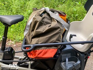 Nein, die Tasche war nicht schwerer als 35 kg. Nein, die Tasche war nicht schwerer als 35 kg.