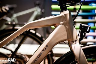 Auch Velo de Ville traut sich mit dem Revo, den DJI Motor ans City- oder Tourenbike zu bringen.