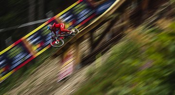 Artikelbild: Downhill World Cup 2025 – La Thuile: Quattro Stagioni – Final-Fotostory