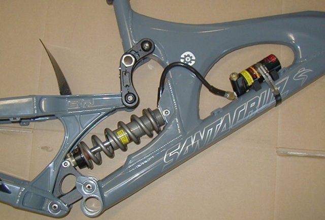 santa-cruz-v10-rc-05.jpg