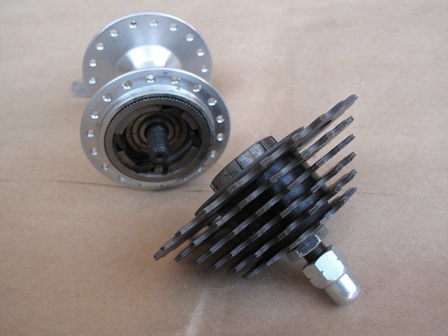 5569116844_0923db6b93_z.jpg