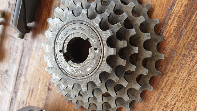 p5pb17849941.jpg