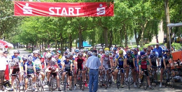 kiwo_rennen_start.jpg