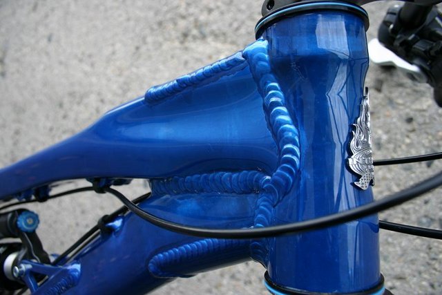 uzzi_blue_3_ht.JPG